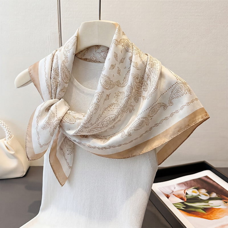 Vintage Beige Paisley Print Sq - огляд і ціна Ascot Neck Scarf