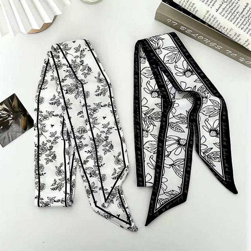 Luxury Fashion Woman Skinny Si - огляд і ціна Ascot Neck Scarf